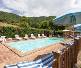 Holiday Home in Assisi with Swimming Pool, Terrace, Garden