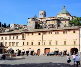 Villa in Assisi Sleeps 4